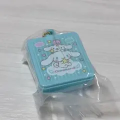 サンリオ　クッキー缶チャーム