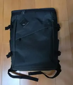 スクエア型 バックパック リュック ブラックのサムネイル
