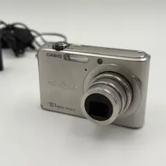 CASIO EXILIM EX-Z800 本体 シルバー 充電器 電池 セット品 - メルカリ