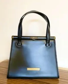 美品　KATHARINE HAMNETT黒　ヴィンテージ　レザー　本革のサムネイル