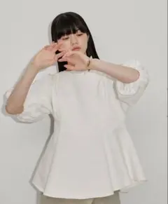 ホワイト バルーンスリーブ Aライントップス