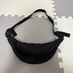 UNIVERSAL PRODUCTS ボディバッグ ブラック　ウエストポーチ