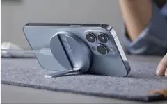 ESR HaloLockキックスタンドMagSafe充電器 ブルー