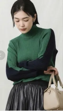 Gready Brilliantバイカラーハイネックニット グリーン/ネイビー