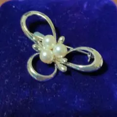 ブローチ 本真珠付き　宝飾店クリーニング済