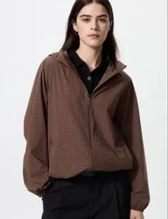 UNIQLO ポケッタブルUVカットパーカ　チェック