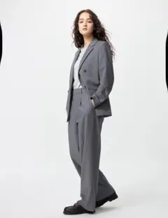 新品UNIQLO XS タックワイドパンツ　グレー