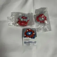ミャクミャク おすわり