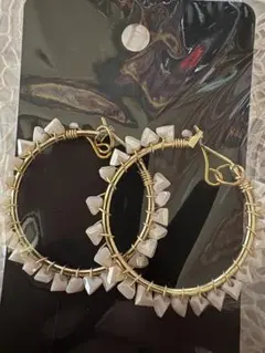 ゴールドフープピアス ホワイトストーン付き