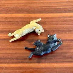 猫フィギュアセット 黒とオレンジ