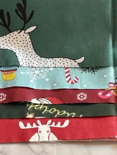 クリスマス柄の綿生地5枚セット　50×50㎝　ハンドメイド