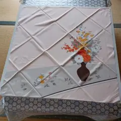 未使用　花瓶と花柄の 風呂敷　約 72cm角
