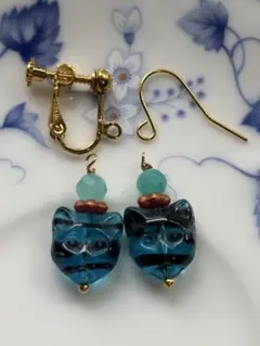No.3338/失われた野生ねこ 花柄 花ビーズ ハンドメイド パーツ