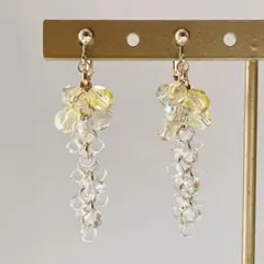 ハンドメイド　ロングイヤリング　イエロー