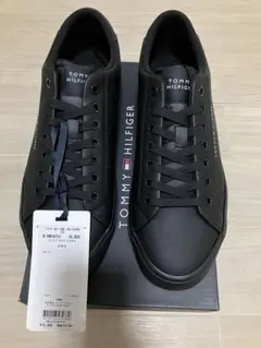 TOMMY HILFIGER ブラック スニーカー