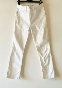 TOMMYホワイト デニムパンツのサムネイル