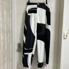 セール！激レア！issey miyake イッセイミヤケの高級スラックスのサムネイル