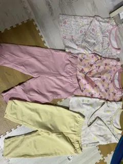 UNIQLOベビーパジャマ3点セット