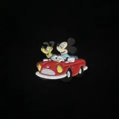 ミッキーマウスとプルート ピンバッジ