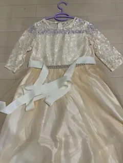 キャサリンコテージ　フォーマルドレス 150cm クリーム色