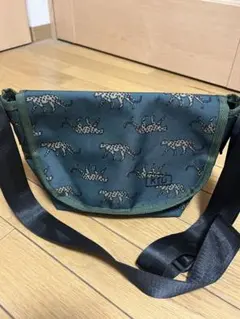 KiU ショルダーバッグ ヒョウ柄　レオパード柄