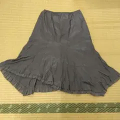 美品　ひざ丈フレアスカート　モスグリーン？　フリル　レストローズ　Mのサムネイル