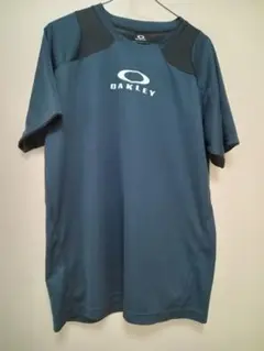 OAKLEY ダークブルー Tシャツ XLのサムネイル
