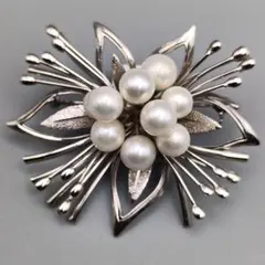 あこやパール SILVER刻印ブローチ ～凛然たる輝きに咲く真珠の華～