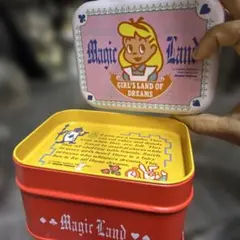 【希少】ミスド　オサムグッズ　アリス柄　缶のサムネイル