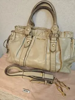 miumiu バッグ ヴィッテロリュクス ショルダーバッグ