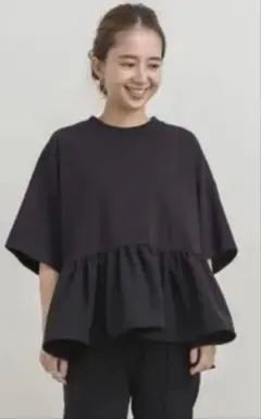 yori ヘムフリルワイドtee ブラックのサムネイル