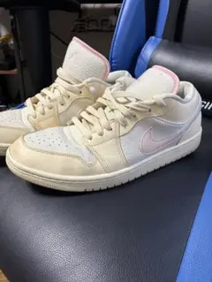 Nike Air Jordan 1 Low US 12 クリーム/ピンク