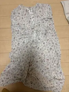 ユニクロ 花柄シフォン長袖ロングワンピースとインナーセット