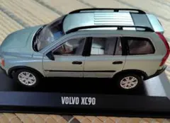 VOLVO V40 CROSS COUNTRY ミニカー - メルカリ