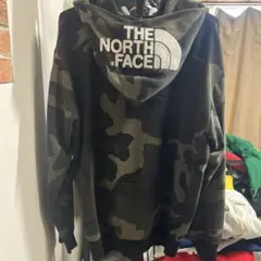 ザノースフェイス　迷彩柄　パーカー Lサイズ