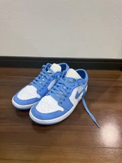 Nike Air Jordan 1 Low University Blueのサムネイル