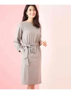 【新品未使用】チャーム付サッシュワンピース a.v.v ベージュ M 七五三