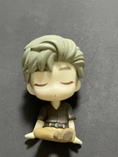 RM 「肩ズンFig. TinyTAN Dynamite Ver.」 フィギュア