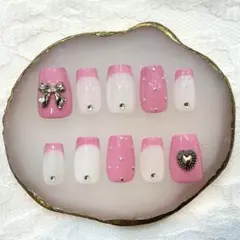 【現品1点限り】ネイルチップ：大きめサイズ　ピンクフレンチ