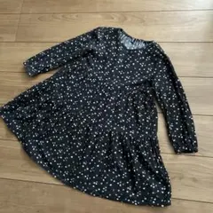 ユニクロ 120 花柄 ワンピース 長袖 ブラック ティアード