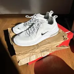 NIKE AIRMAX AXIS 27.5cm