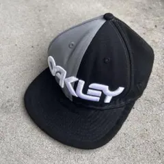 00s OAKLEY NEWERA バイカラー CAP