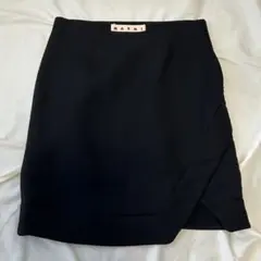 MARNI タイトスカート ラップデザイン　黒のサムネイル