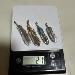 派*き様 フェザー ネックレストップ (チェーン付き)