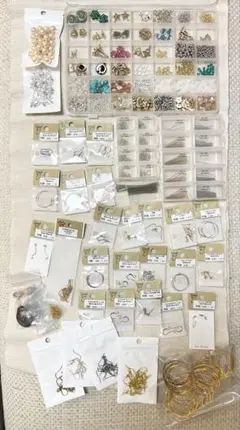 アクセサリーパーツ、チャーム、ビーズ、金具、工具、ピアス台紙