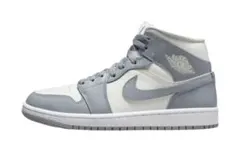 ★未使用品★ナイキ ウィメンズ エアジョーダン1 ミッド 