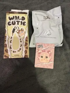 CRYBABY Wild but Cutie フォンチャーム pink