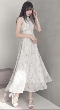 マーキュリーデュオ　花柄バックレースアップワンピース