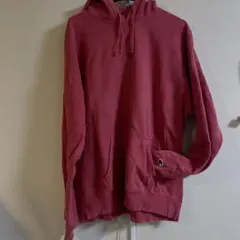 美品です！Champion フェードレッドフード付きパーカー