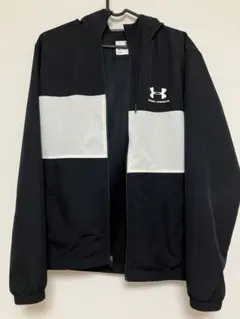 Under Armour ウィンドブレーカー SM
